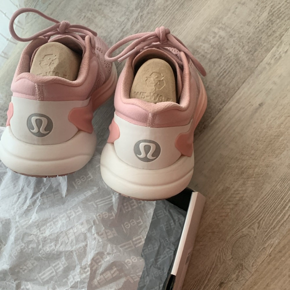 Lululemon sneaker - Picture 3 of 4
